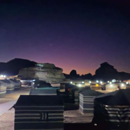 Hotel Mozoon Camp à Wadi Rum Extérieur photo