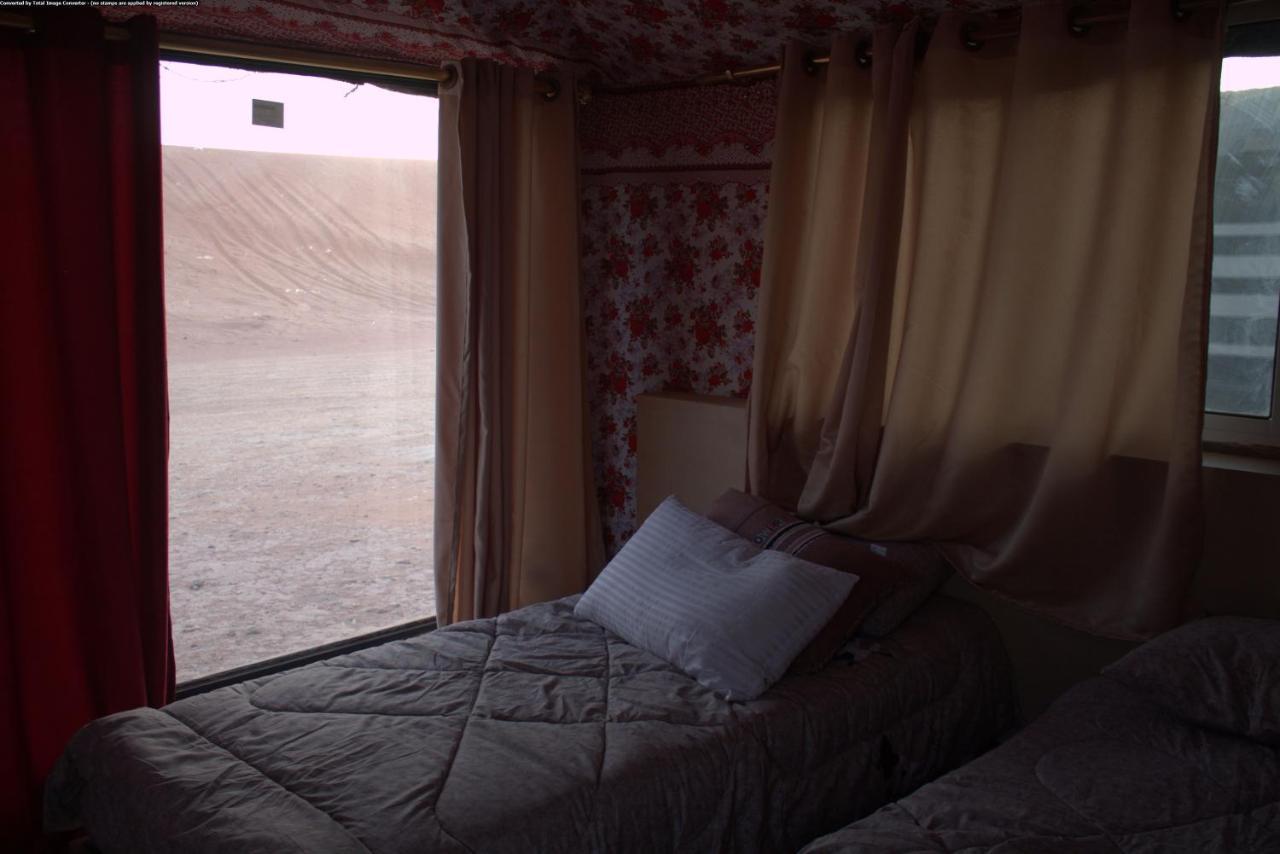 Hotel Mozoon Camp à Wadi Rum Extérieur photo