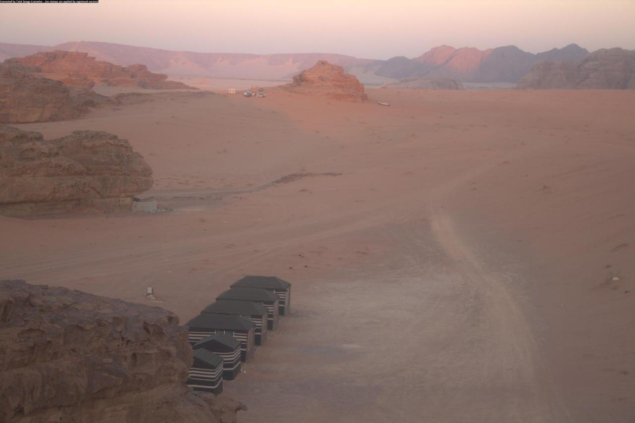 Hotel Mozoon Camp à Wadi Rum Extérieur photo