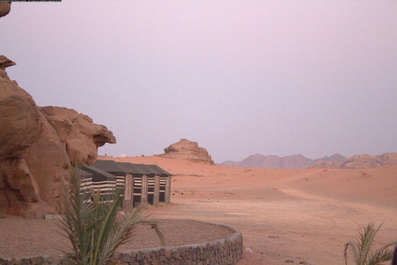 Hotel Mozoon Camp à Wadi Rum Extérieur photo
