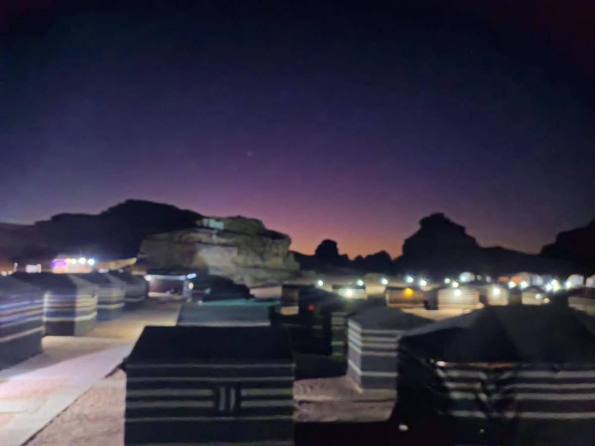 Hotel Mozoon Camp à Wadi Rum Extérieur photo